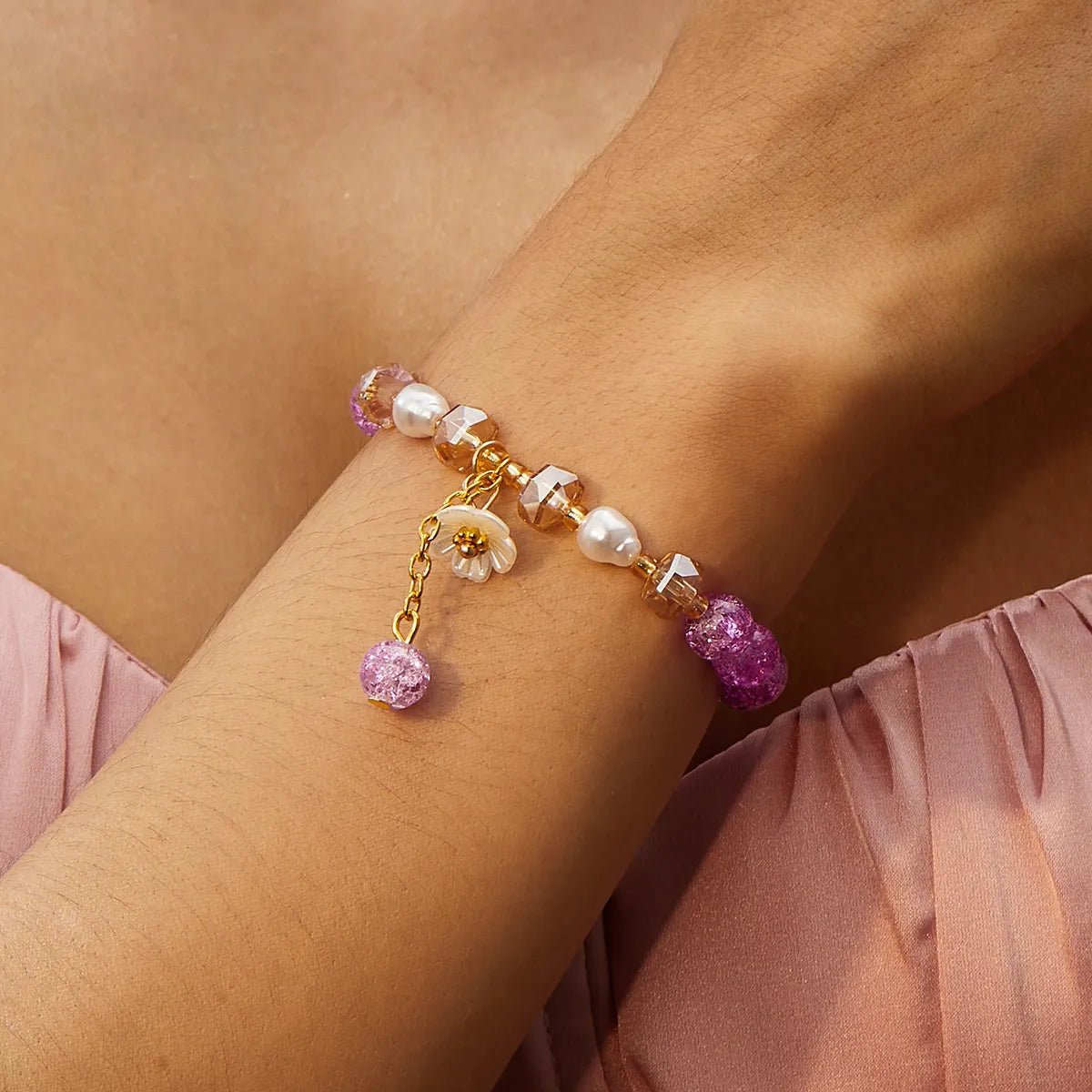 PearlBloom Charm Bracelet: Fashionable Friendship Jewel - Oba Buy