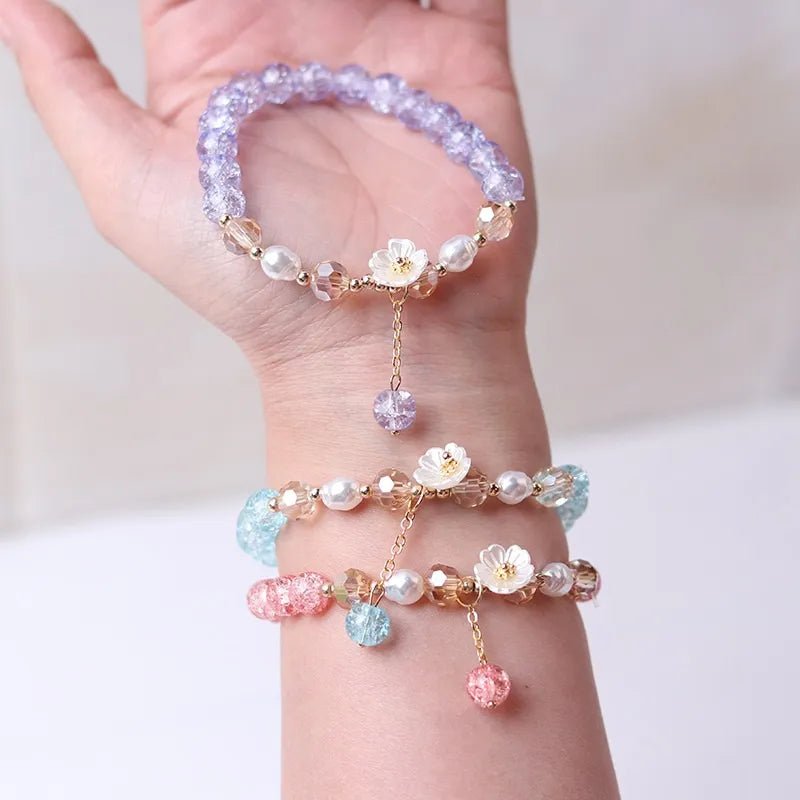 PearlBloom Charm Bracelet: Fashionable Friendship Jewel - Oba Buy