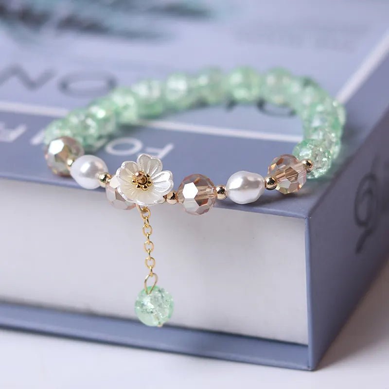 PearlBloom Charm Bracelet: Fashionable Friendship Jewel - Oba Buy