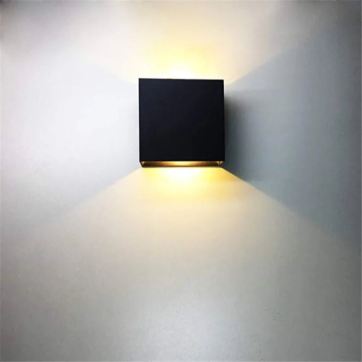 SquareGlow Bedside Light: Aluminium LED Elegance - Oba Buy