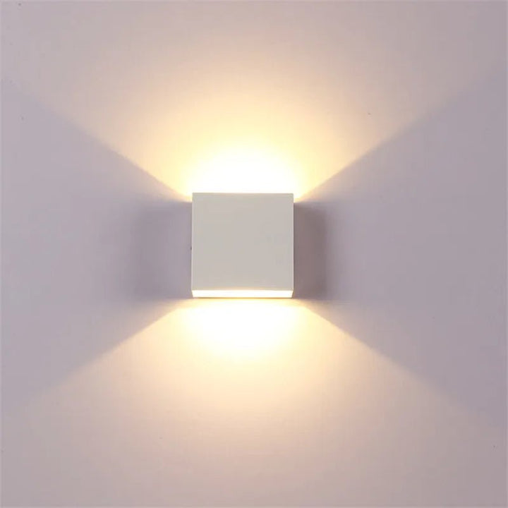 SquareGlow Bedside Light: Aluminium LED Elegance - Oba Buy